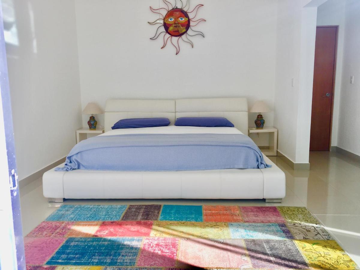 Casa Rioja Playacar Bed & Breakfast Плая дел Кармен Екстериор снимка