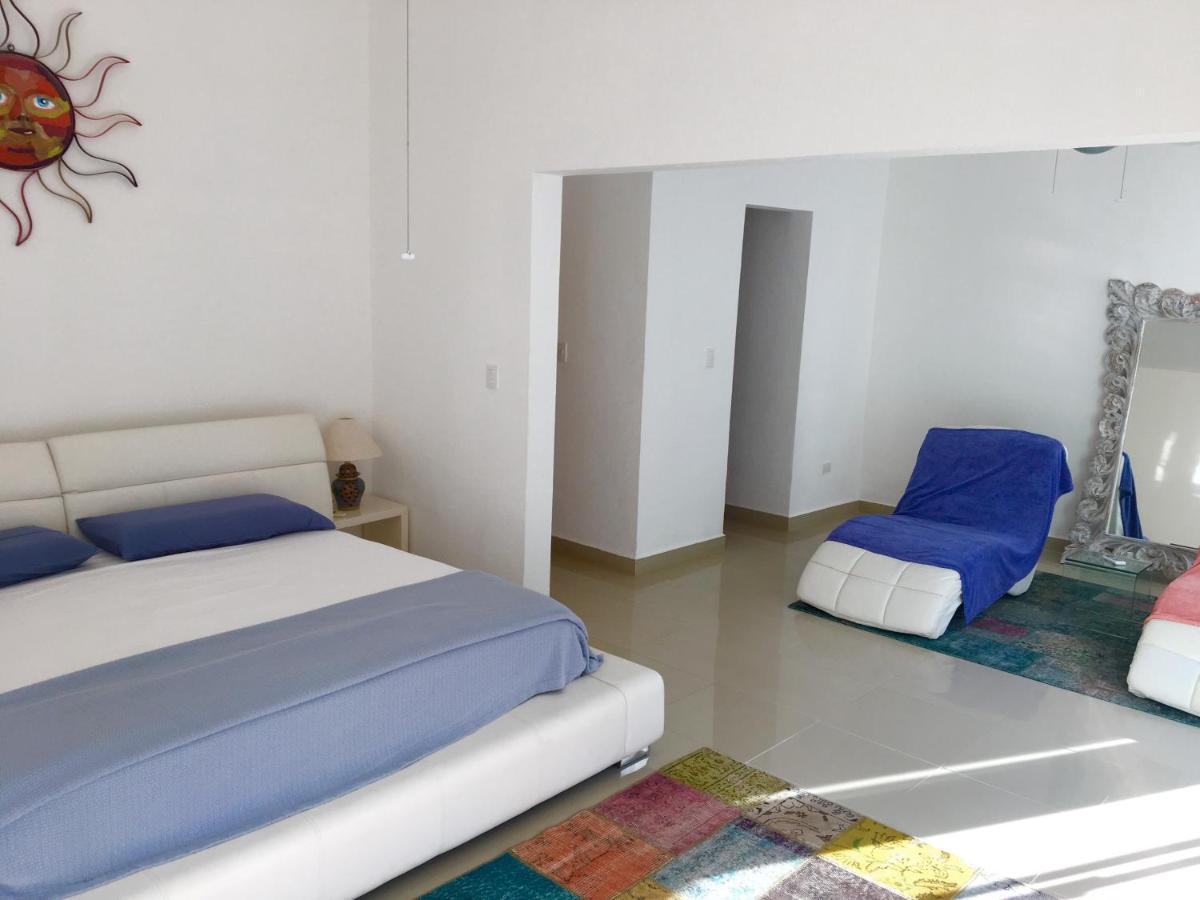 Casa Rioja Playacar Bed & Breakfast Плая дел Кармен Екстериор снимка