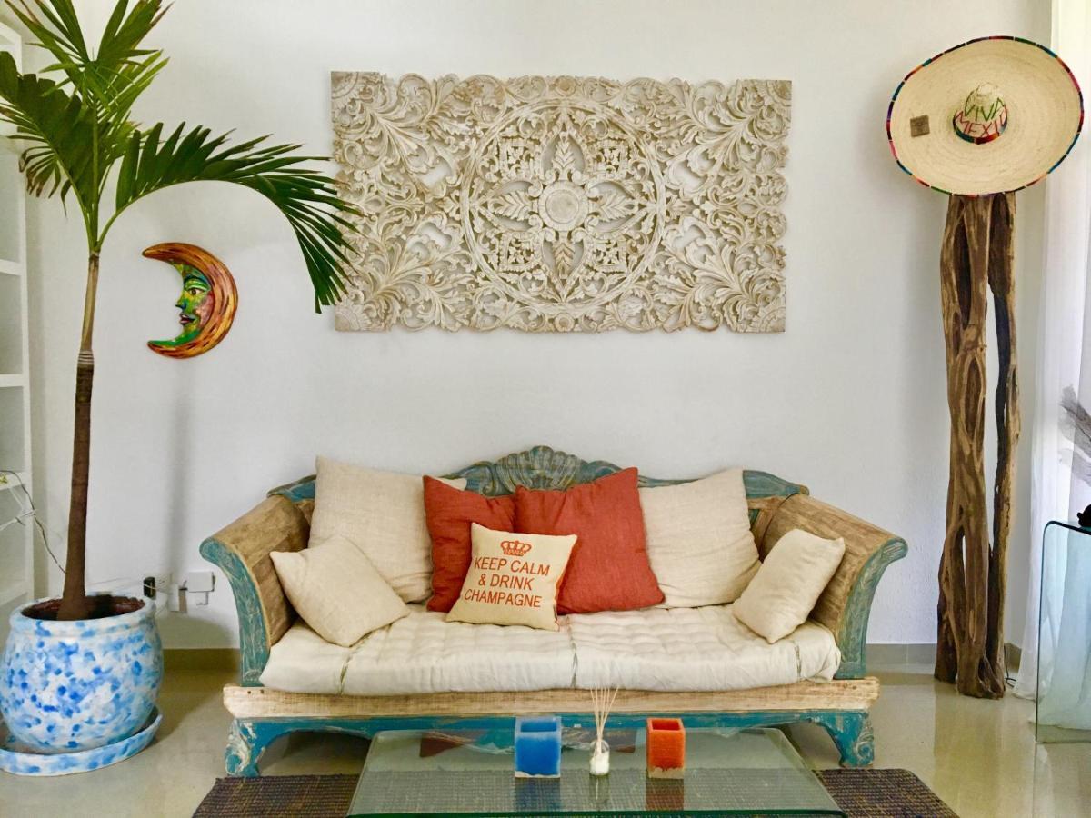 Casa Rioja Playacar Bed & Breakfast Плая дел Кармен Екстериор снимка