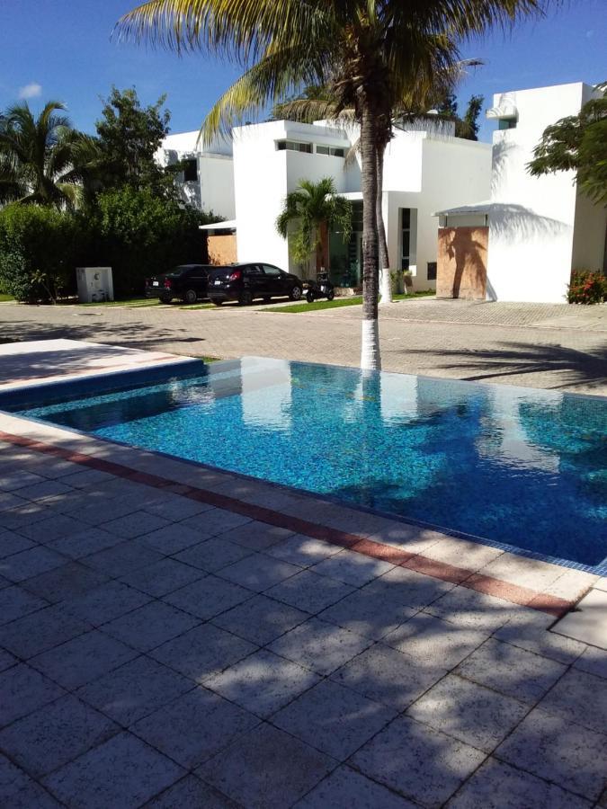 Casa Rioja Playacar Bed & Breakfast Плая дел Кармен Екстериор снимка