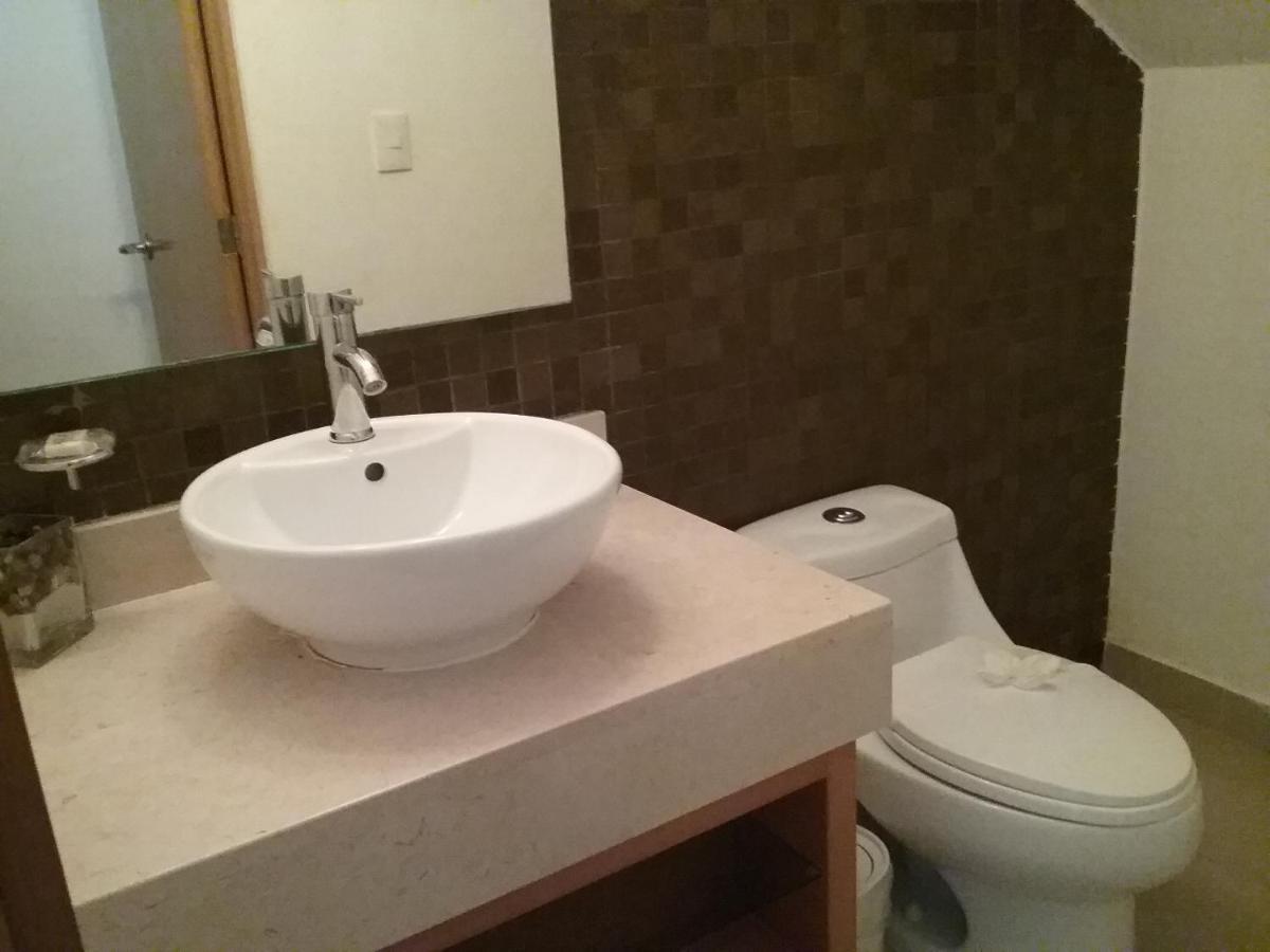 Casa Rioja Playacar Bed & Breakfast Плая дел Кармен Екстериор снимка