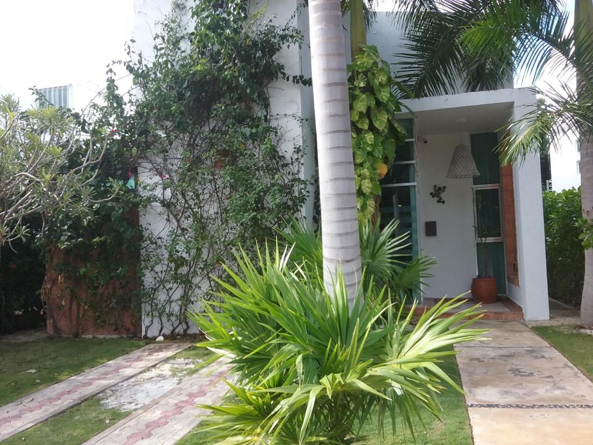 Casa Rioja Playacar Bed & Breakfast Плая дел Кармен Екстериор снимка