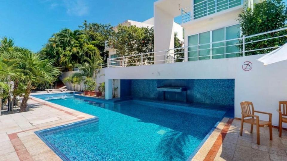 Casa Rioja Playacar Bed & Breakfast Плая дел Кармен Екстериор снимка