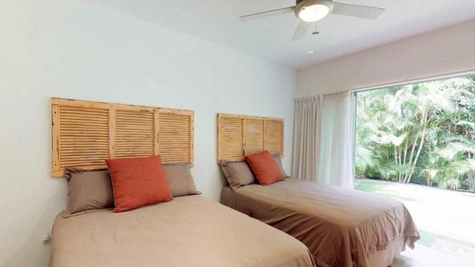 Casa Rioja Playacar Bed & Breakfast Плая дел Кармен Екстериор снимка